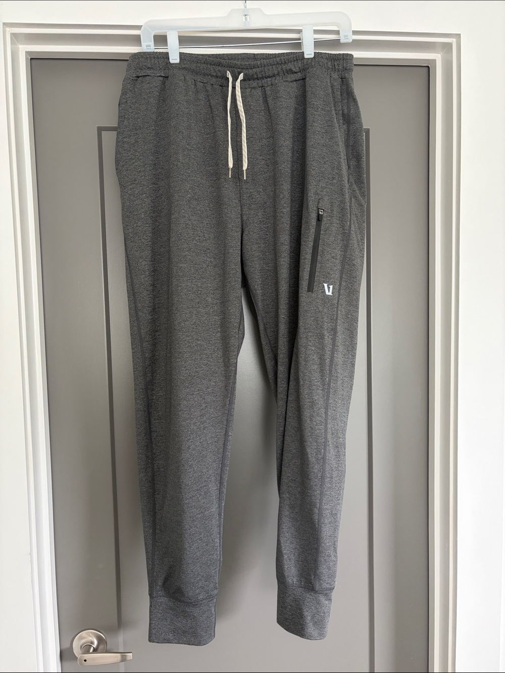 Men's Vuori Sunday Charcoal Performance Joggers